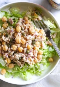 Spicy-chick-peas-with-tuna
