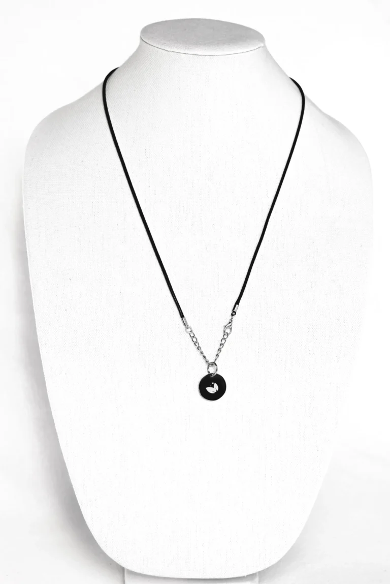 Thera-Pendant-on-the-neck-